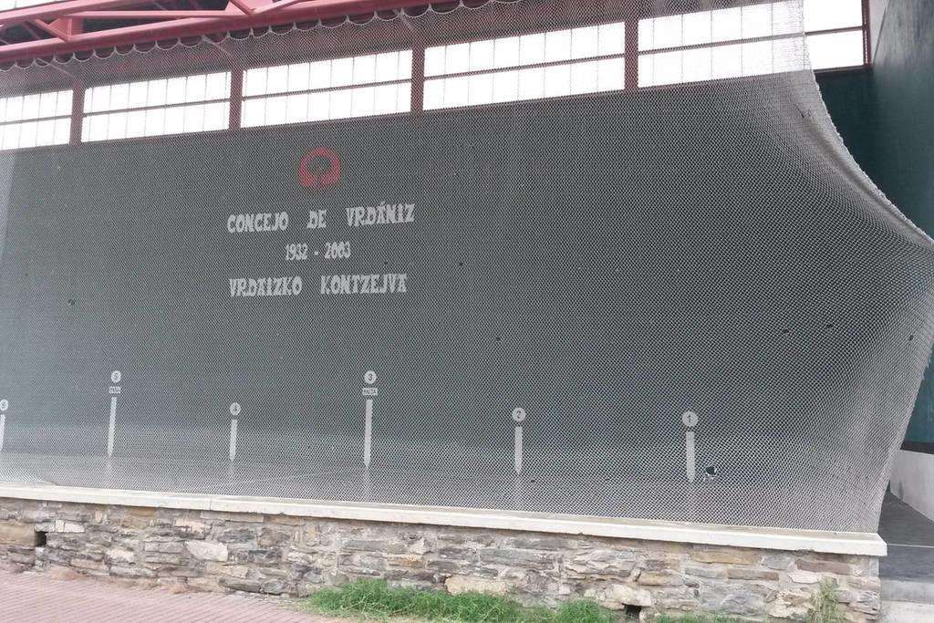 Alojamientos Acá y Allá Urdaniz Exterior foto